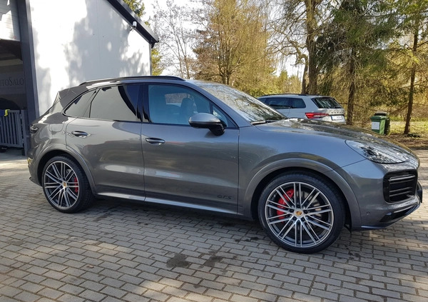 Porsche Cayenne cena 469000 przebieg: 95000, rok produkcji 2020 z Malbork małe 301